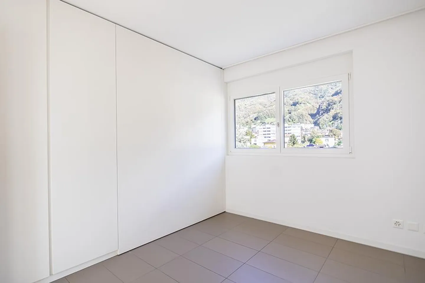 MODERN 4.5 ROOMS IN GIUBIASCO - Photo 13 of 15