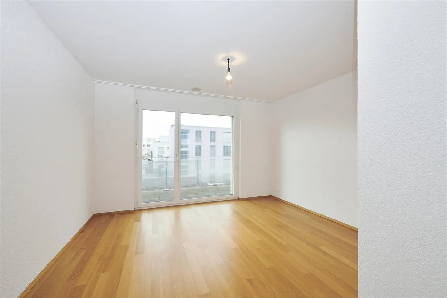 Aimez-vous vivre dans un complexe résidentiel bien entretenu ? - Photo 7 sur 7