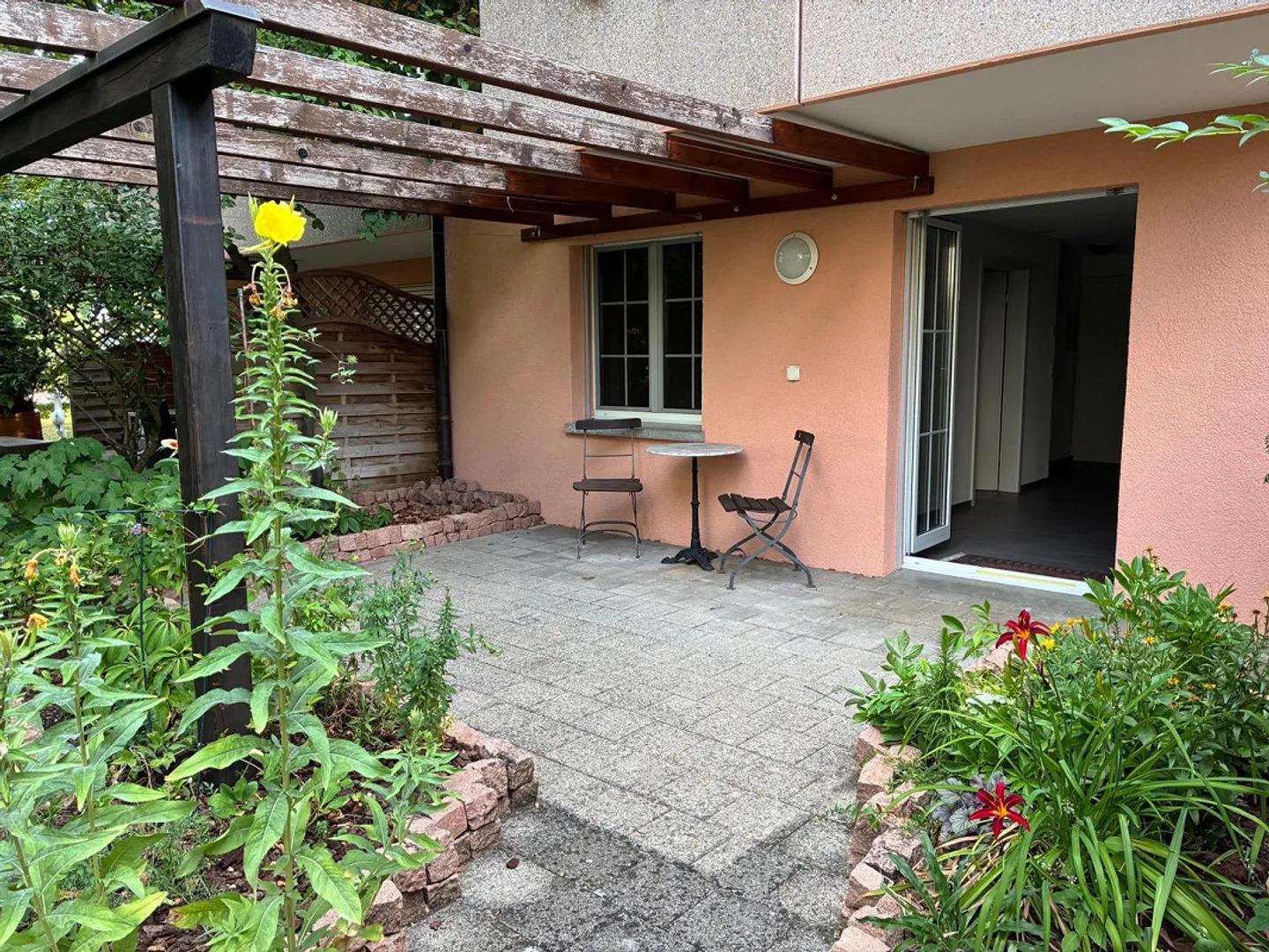Appartamento 2½ camere accogliente in una zona residenziale tranquilla... - Foto 1 di 8
