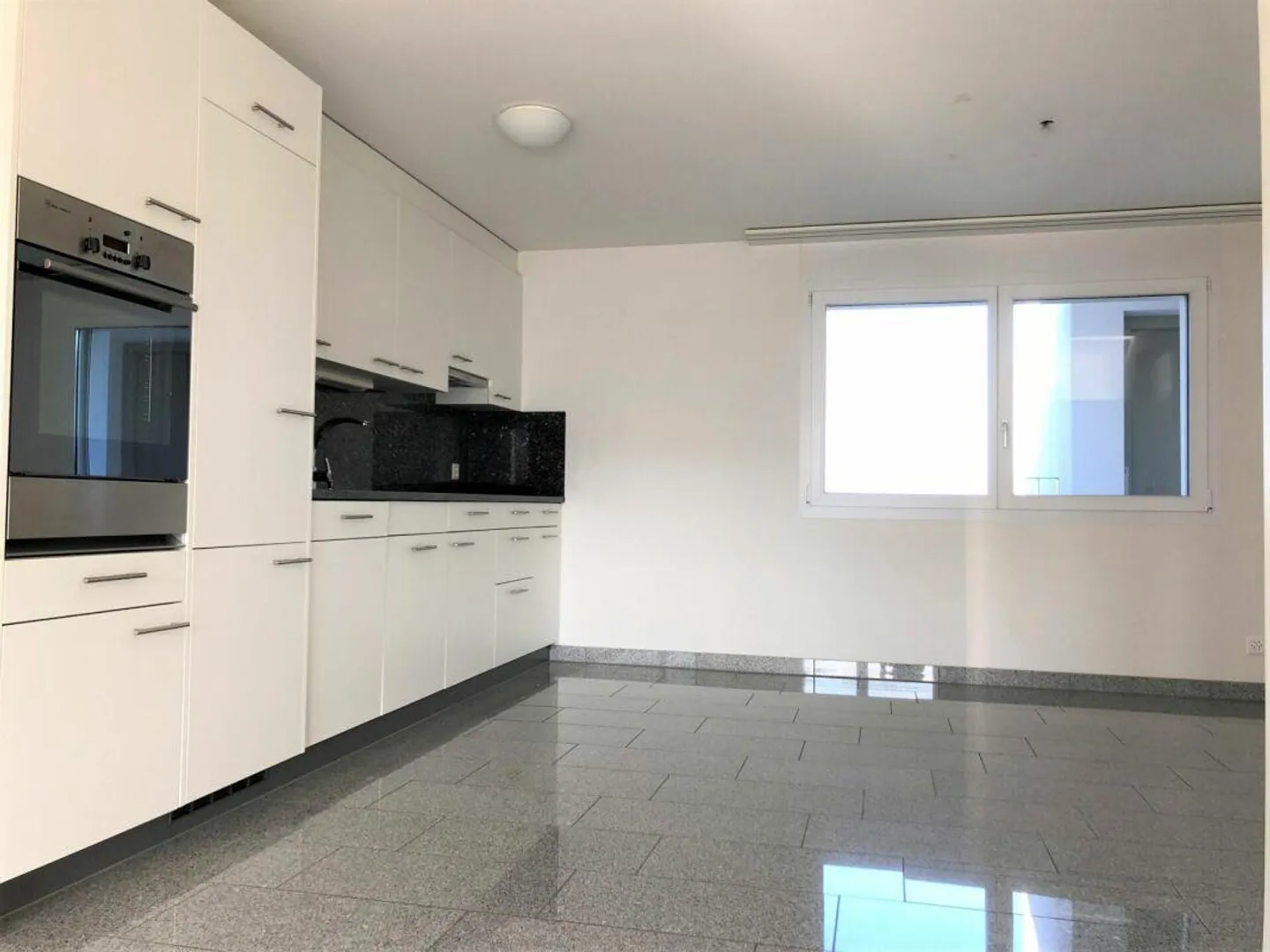 Appartamento 2.5 stanze - Foto 3 di 7