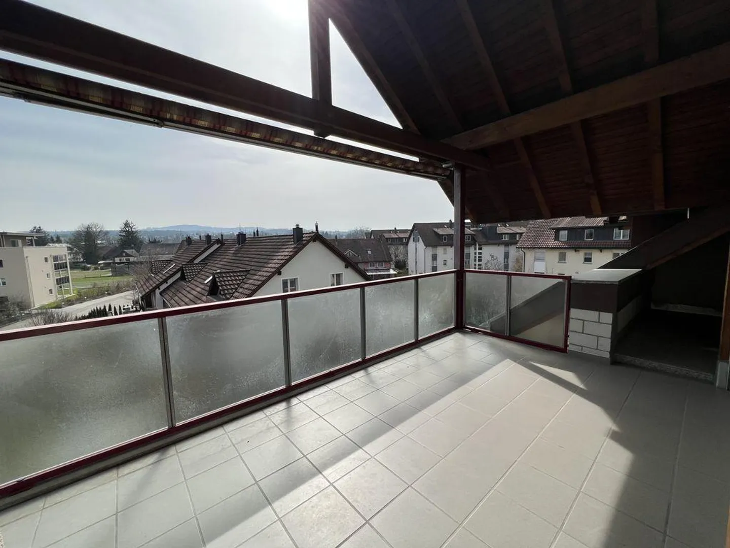 Appartement en duplex attrayant avec deux terrasses - Photo 8 sur 13