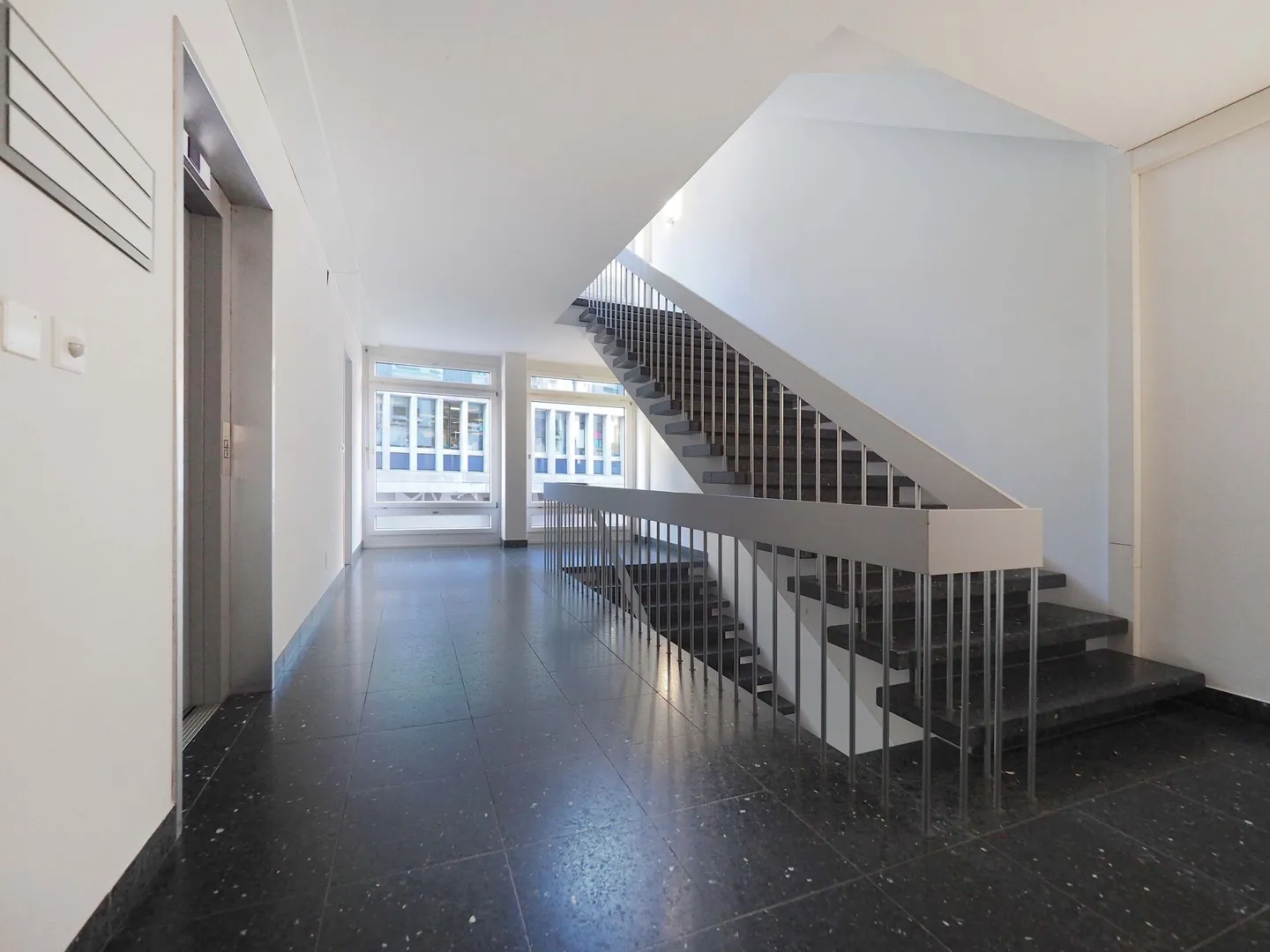 315 m² Ufficio / Spazio di Pratica nel Cuore di St. Gallen - Foto 6 di 7