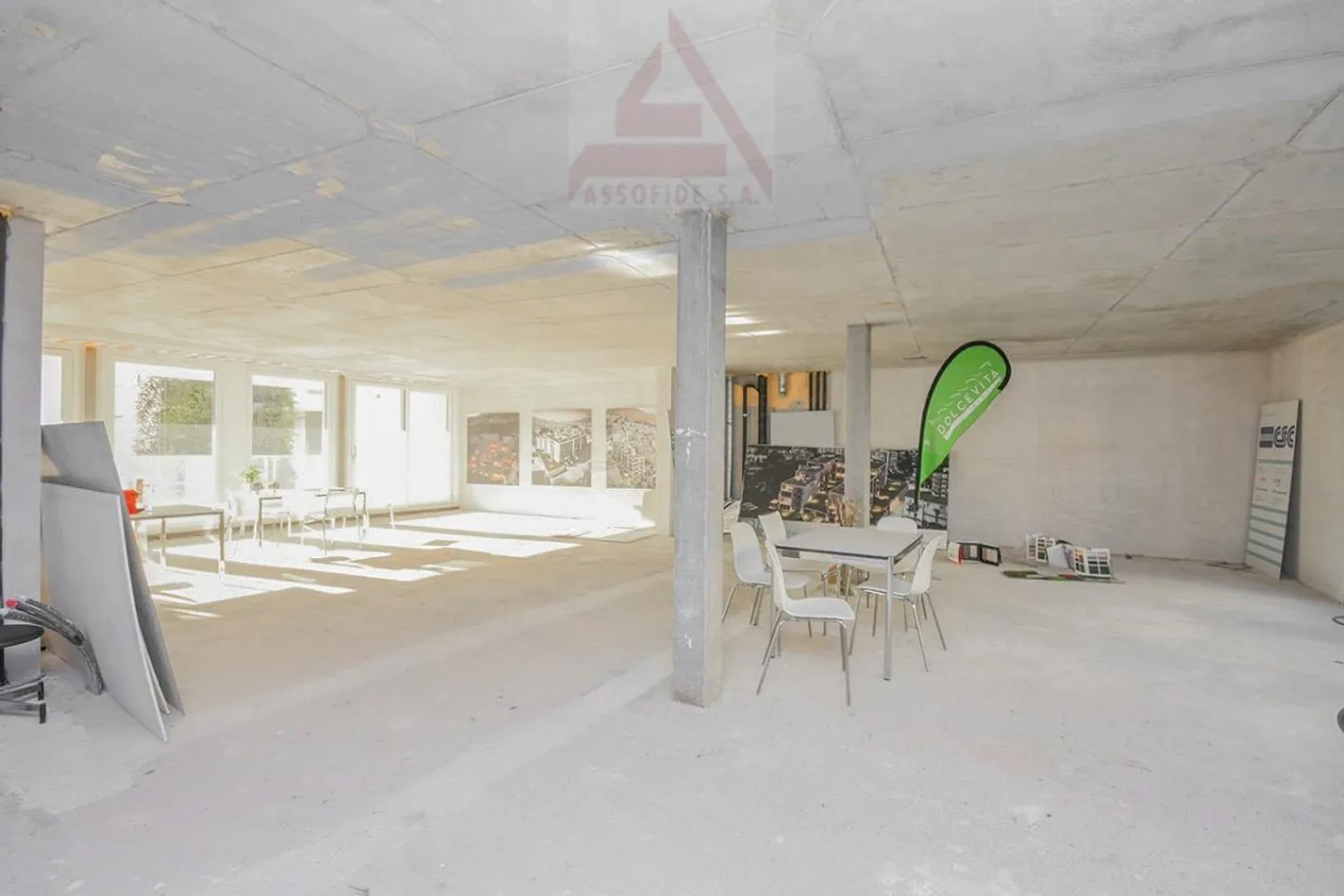 Gewerbe- / Büroräume - Foto 2 von 6