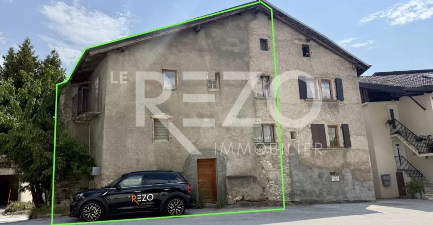 Terraced village house to renovate. SAVIÈSE, VS. - Photo 2 of 13