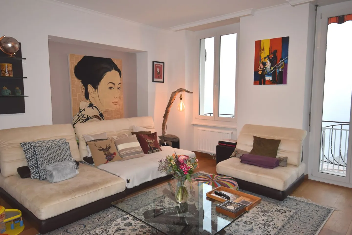 Charming Apartment with Lake View - Photo 3 of 7