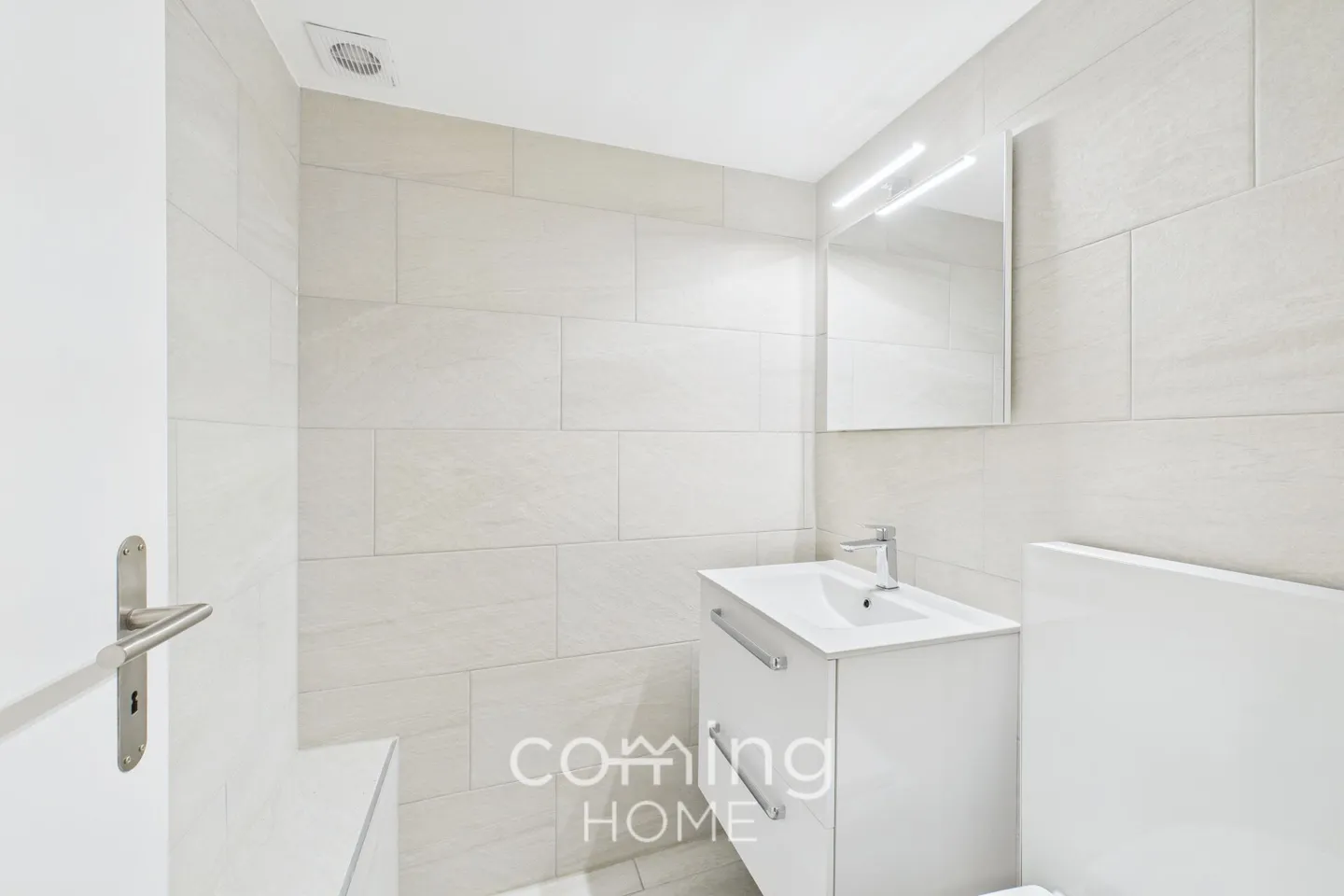 Modernes Apartment mit atemberaubendem Blick - Foto 7 von 11