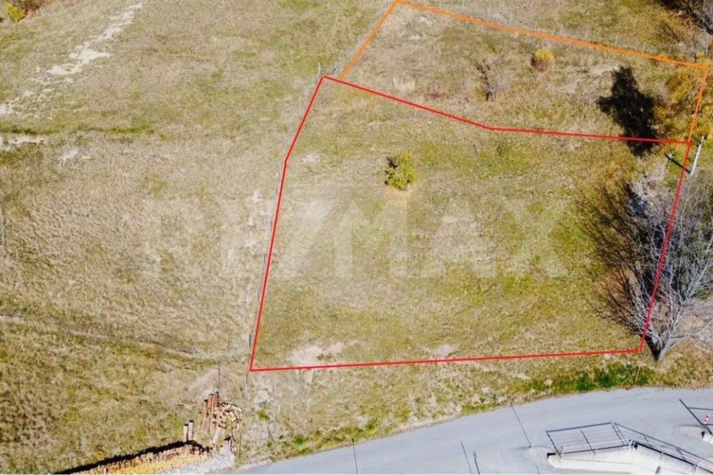 Building land in a sunny location with top views - Photo 4 of 5