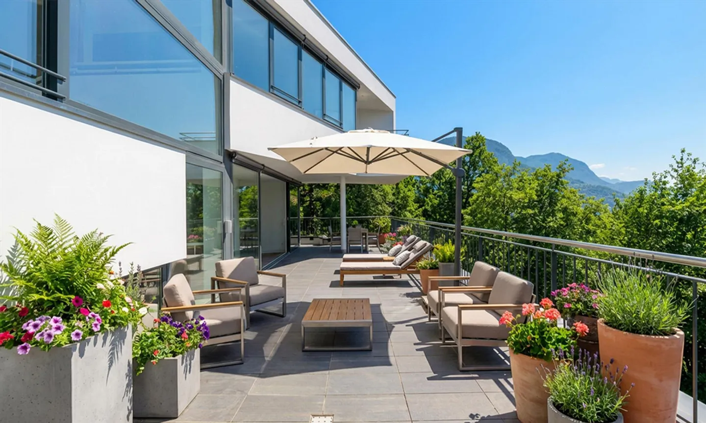 Luxus Villa mit Seeblick - Foto 3 von 9