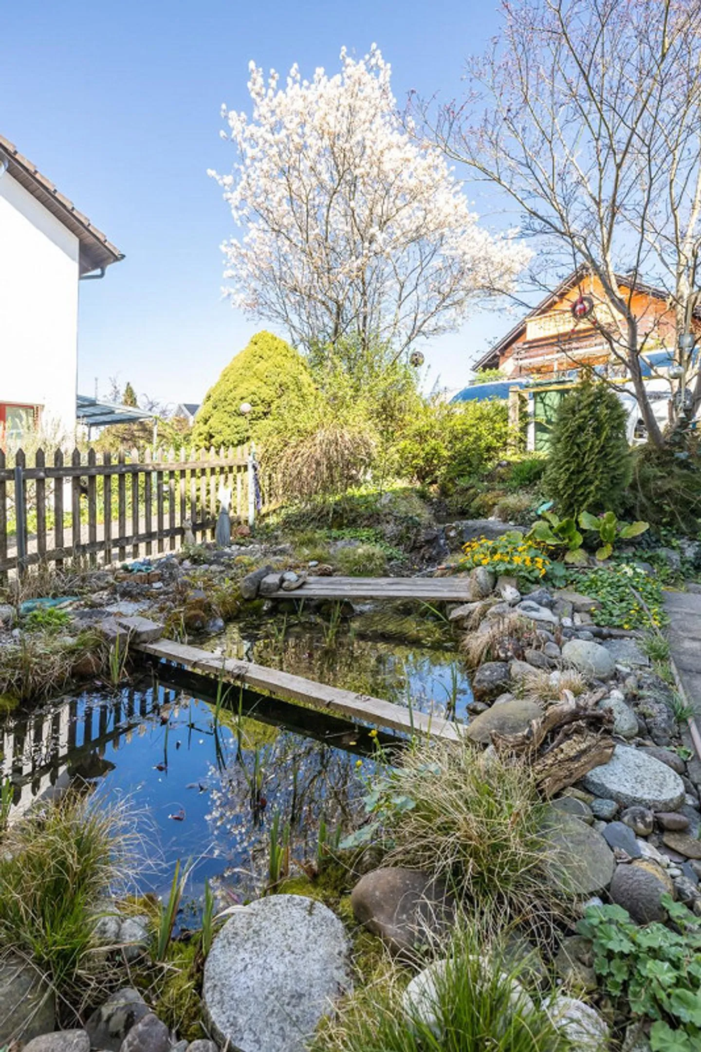 Family-friendly home with garden close to the city - Photo 10 of 13