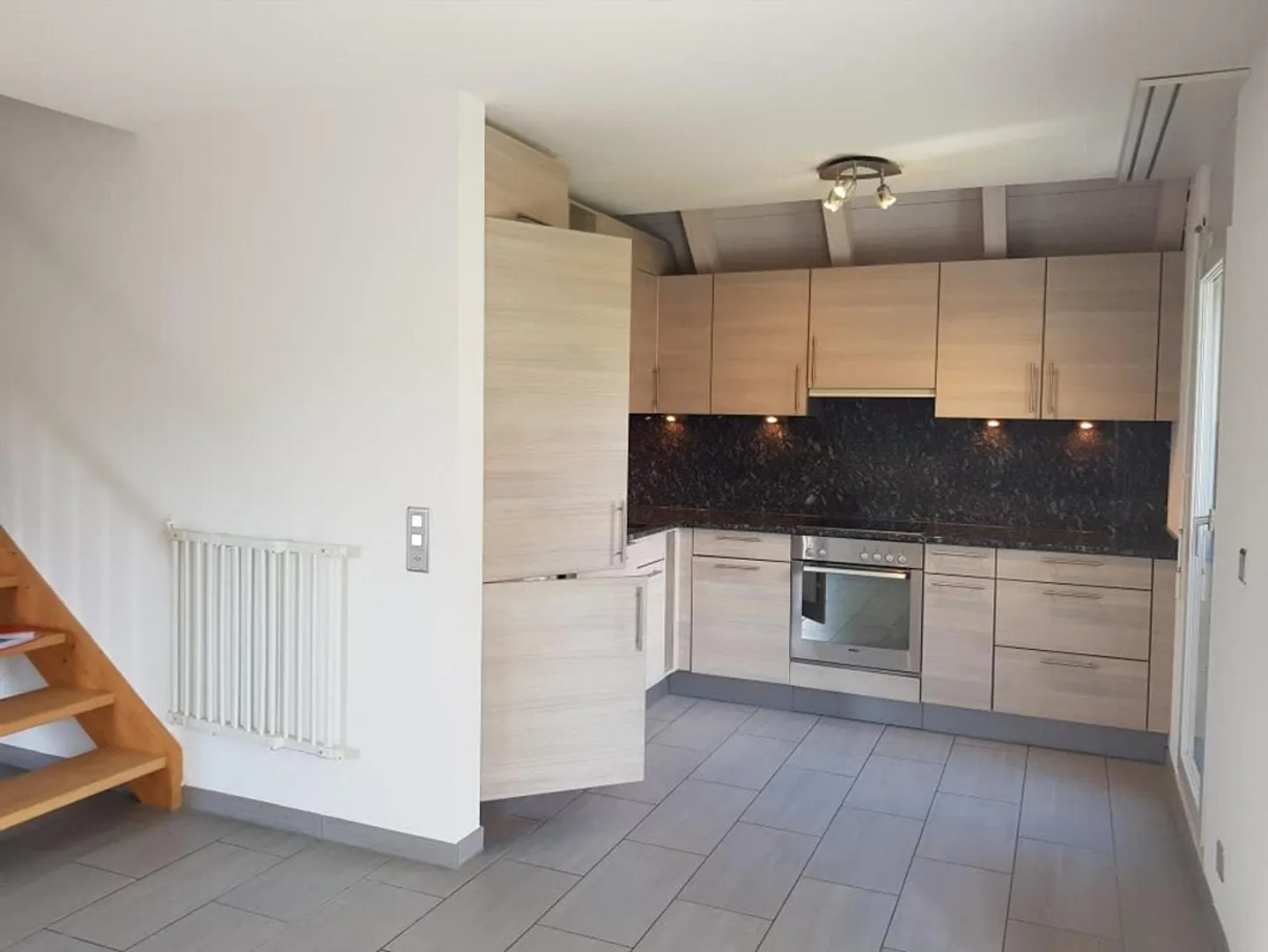 Living with Style & Space Spacious 4.5-Room Maisonette in Wahlen - Photo 9 of 17