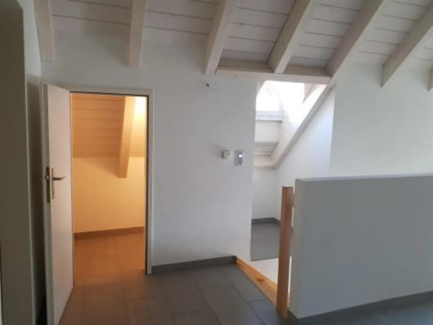 Living with Style & Space Spacious 4.5-Room Maisonette in Wahlen - Photo 10 of 17