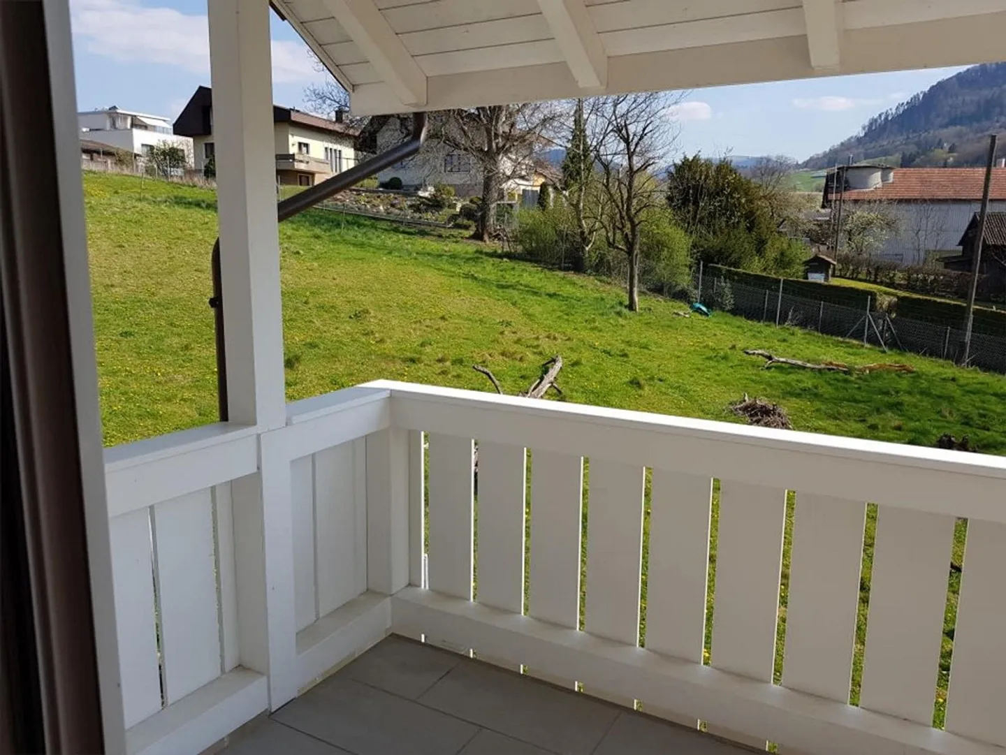 Living with Style & Space Spacious 4.5-Room Maisonette in Wahlen - Photo 12 of 17