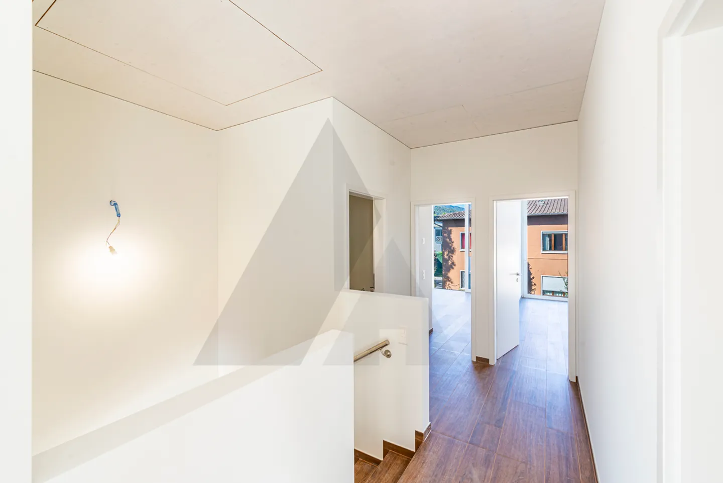 NUOVA CASA A SCHIERA: DESIGN INNOVATIVO E COMFORT SOSTENIBILE - Foto 9 di 14
