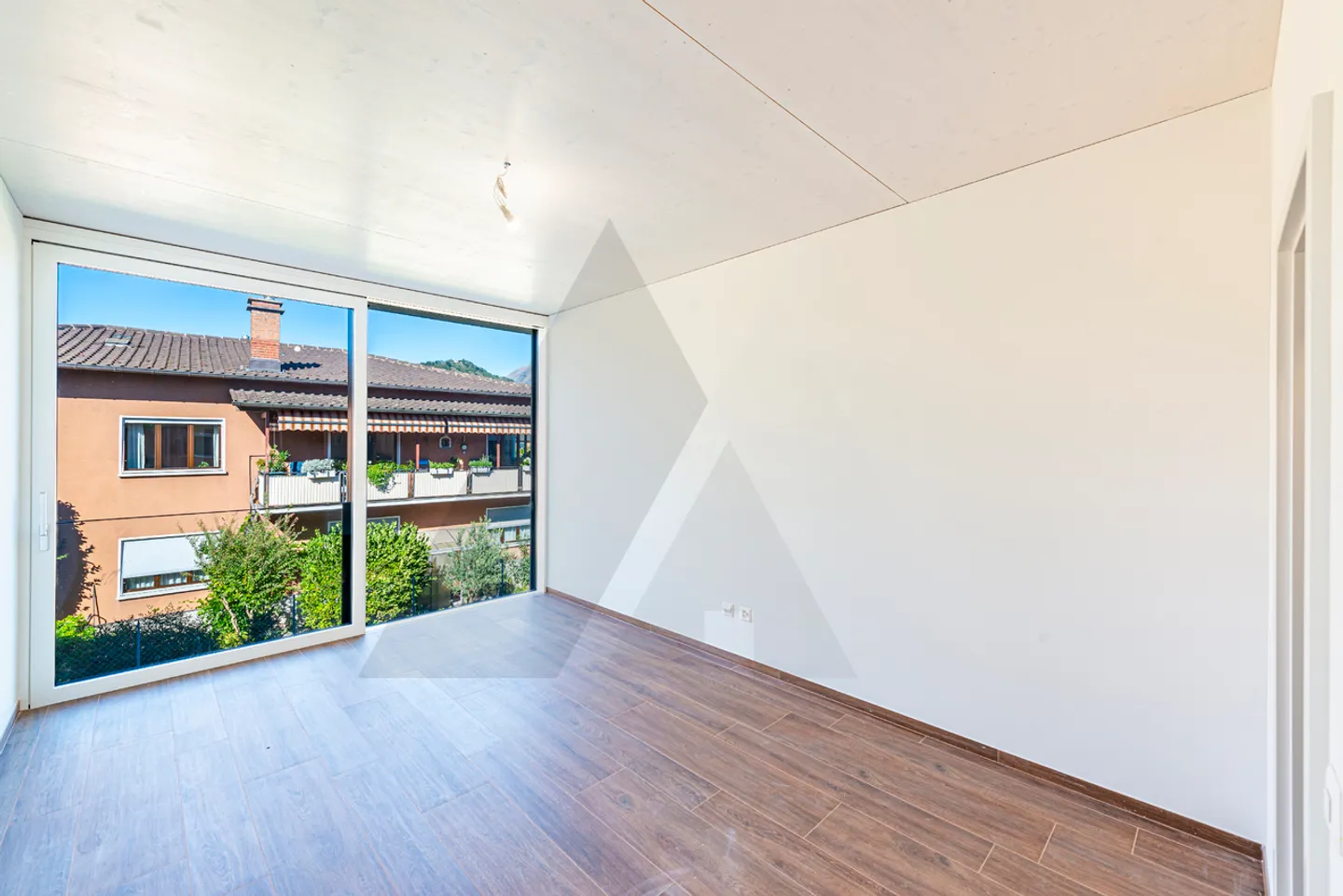 NUOVA CASA A SCHIERA: DESIGN INNOVATIVO E COMFORT SOSTENIBILE - Foto 10 di 14