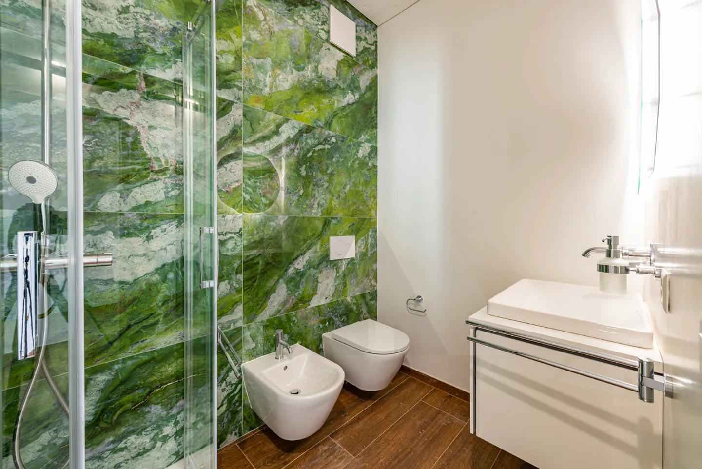 NUOVA CASA A SCHIERA: DESIGN INNOVATIVO E COMFORT SOSTENIBILE - Foto 7 di 14