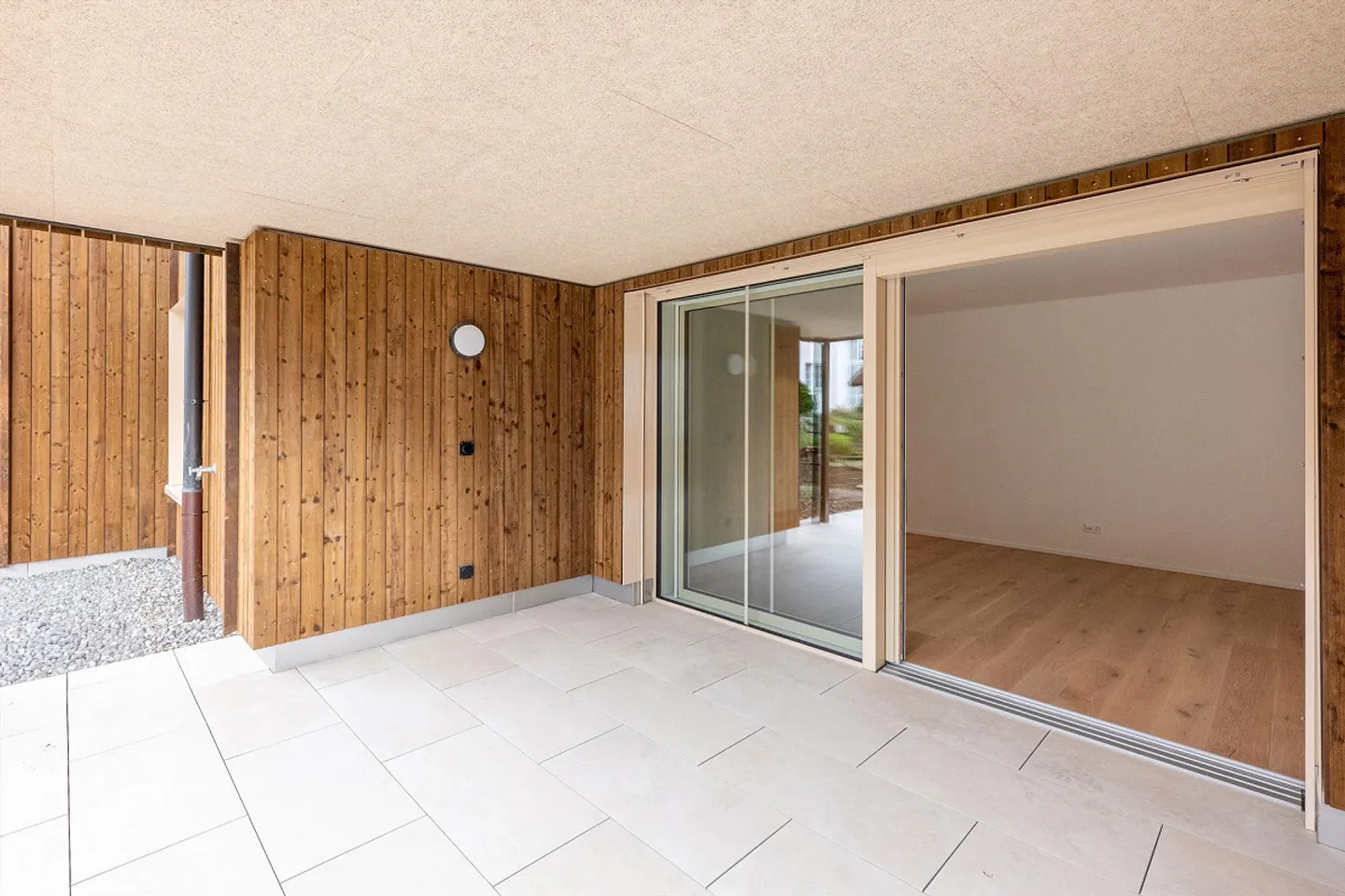 Bright 5.5 Room New Apartment with Large Patio - First Occupancy - Photo 7 of 11