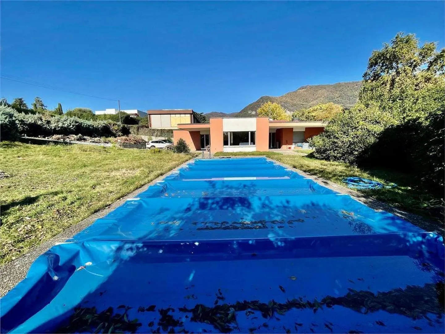 Ampia villa con piscina - Foto 1 di 6