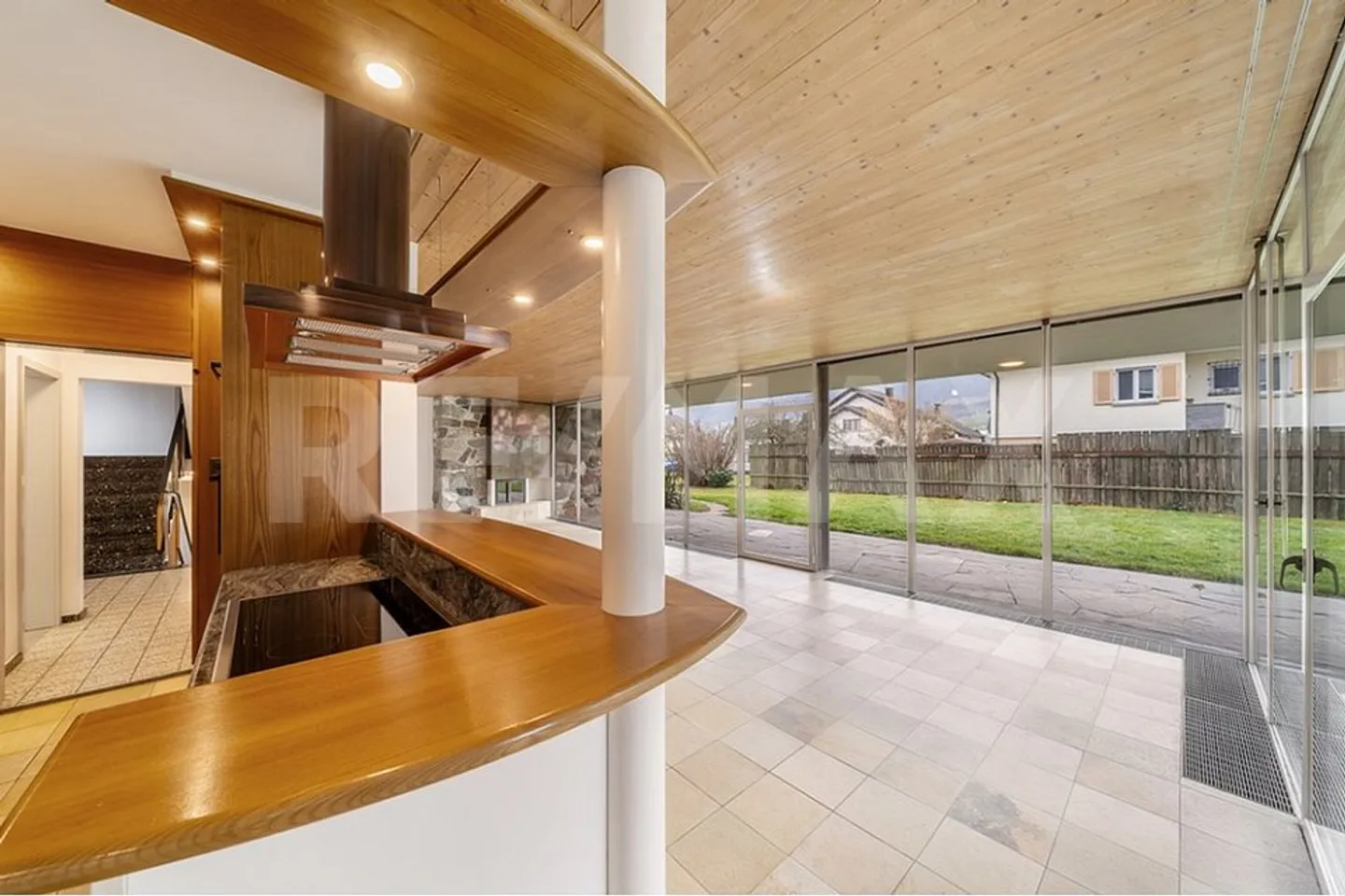 Maison familiale spacieuse avec jardin - Photo 7 sur 13