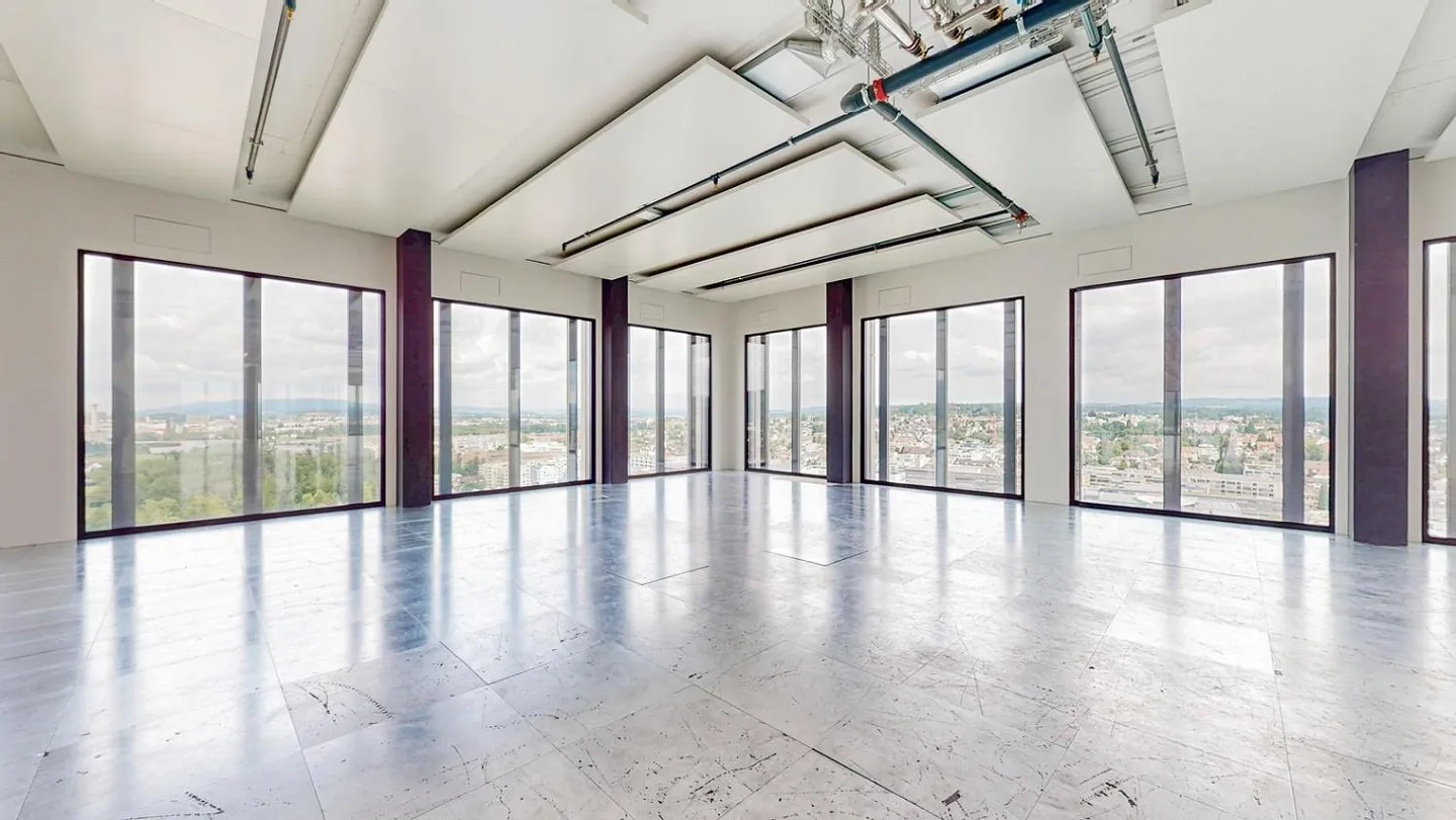 R2 Tower - The sky is the limit - Photo 6 of 13