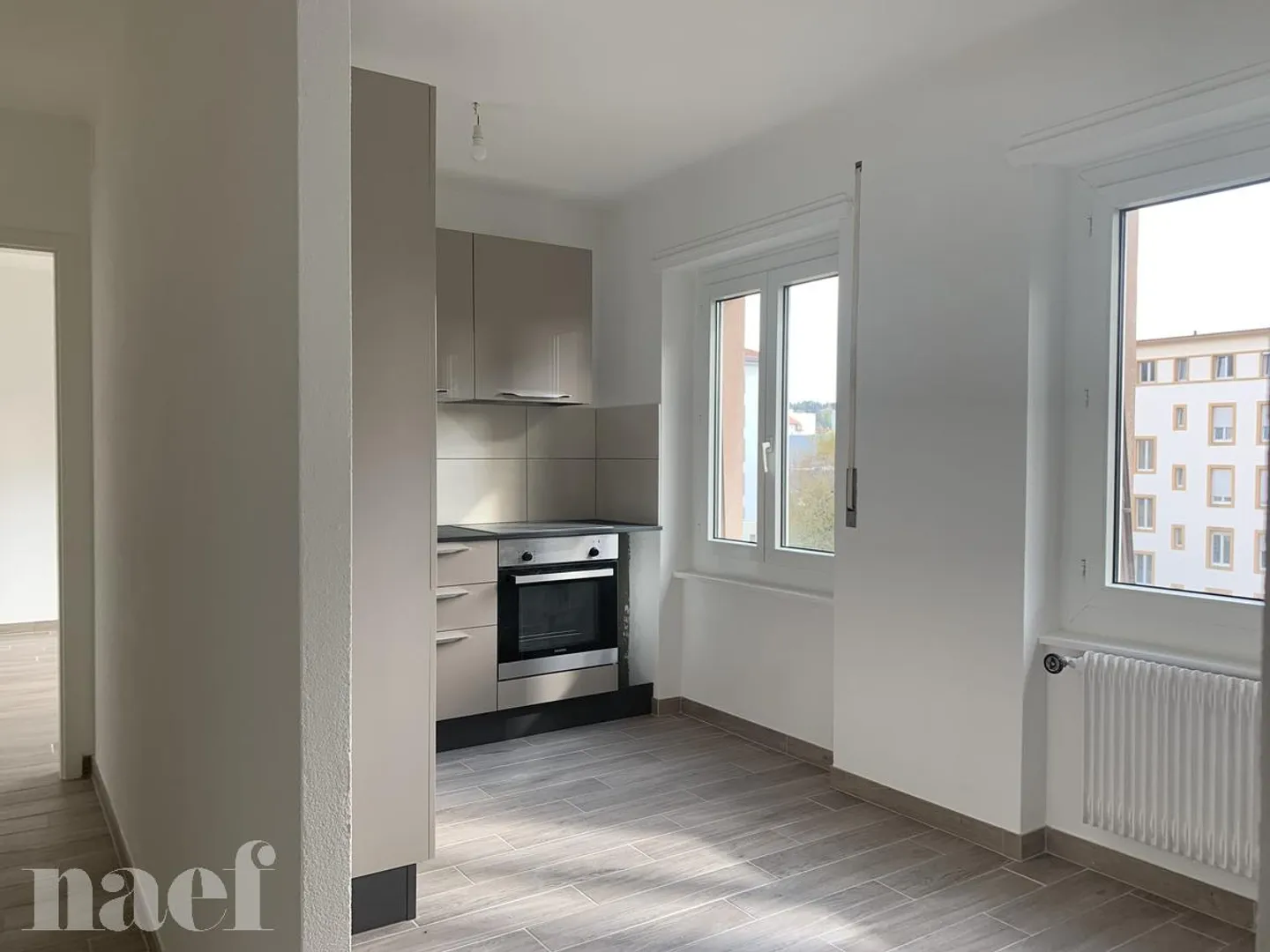 Beautiful renovated 2.5-room apartment - Photo 3 of 12