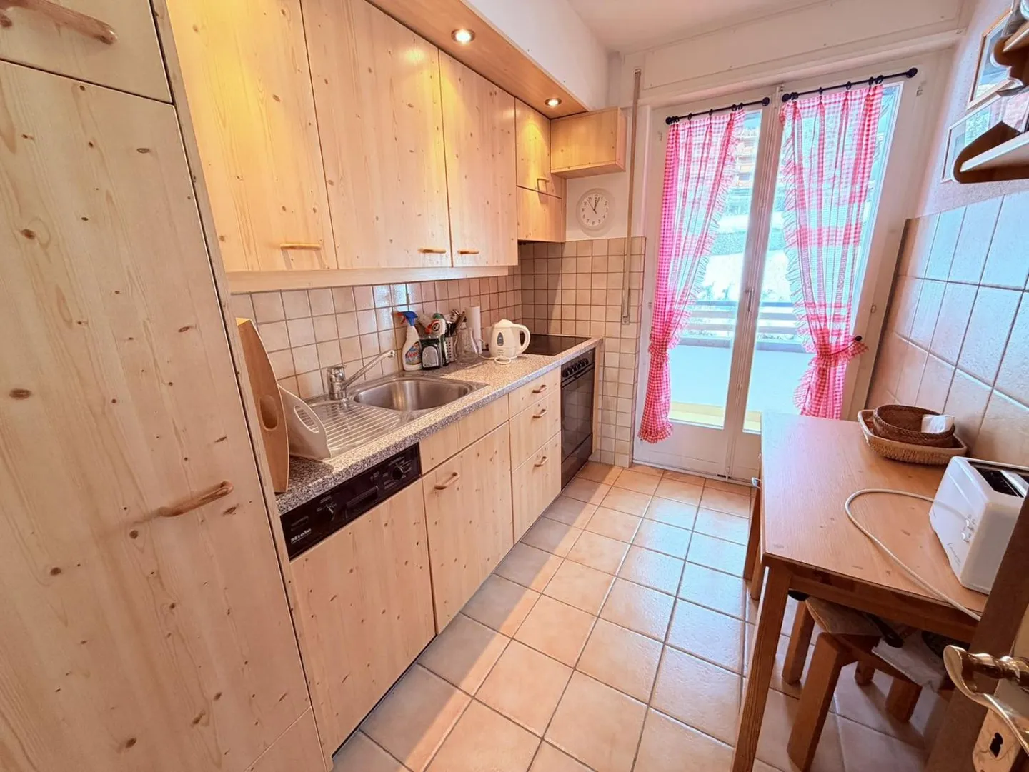 Very spacious and very bright 4.5 rooms renovated - Superb panoramic view - Location - Photo 8 of 19