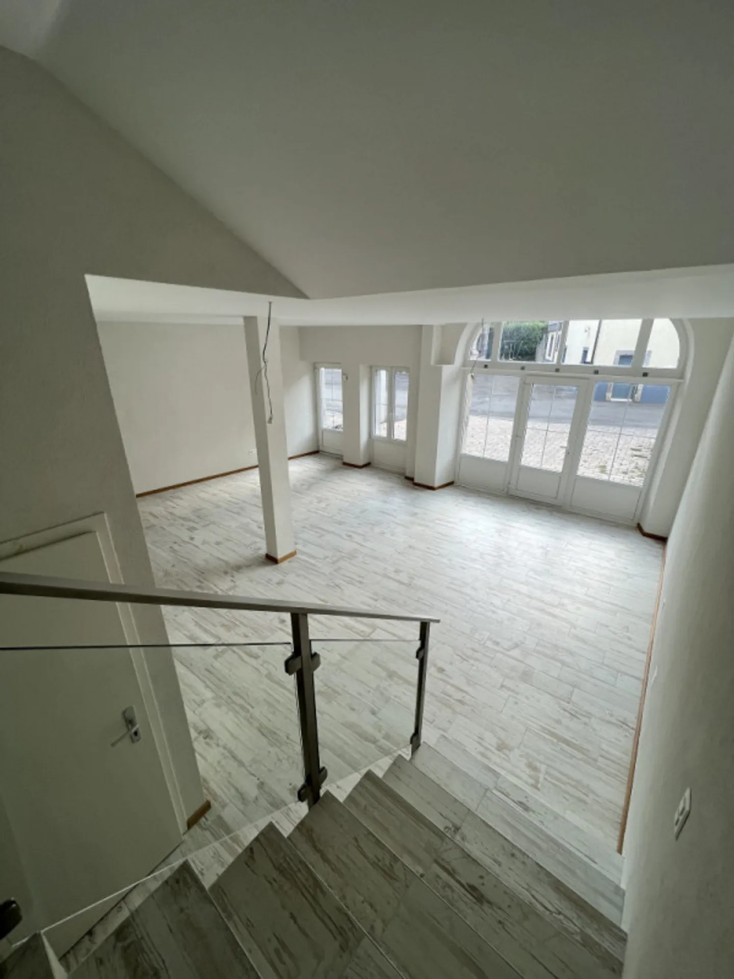 Magnificent duplex apartment of 4.5 rooms in Collombey - Photo 2 of 13