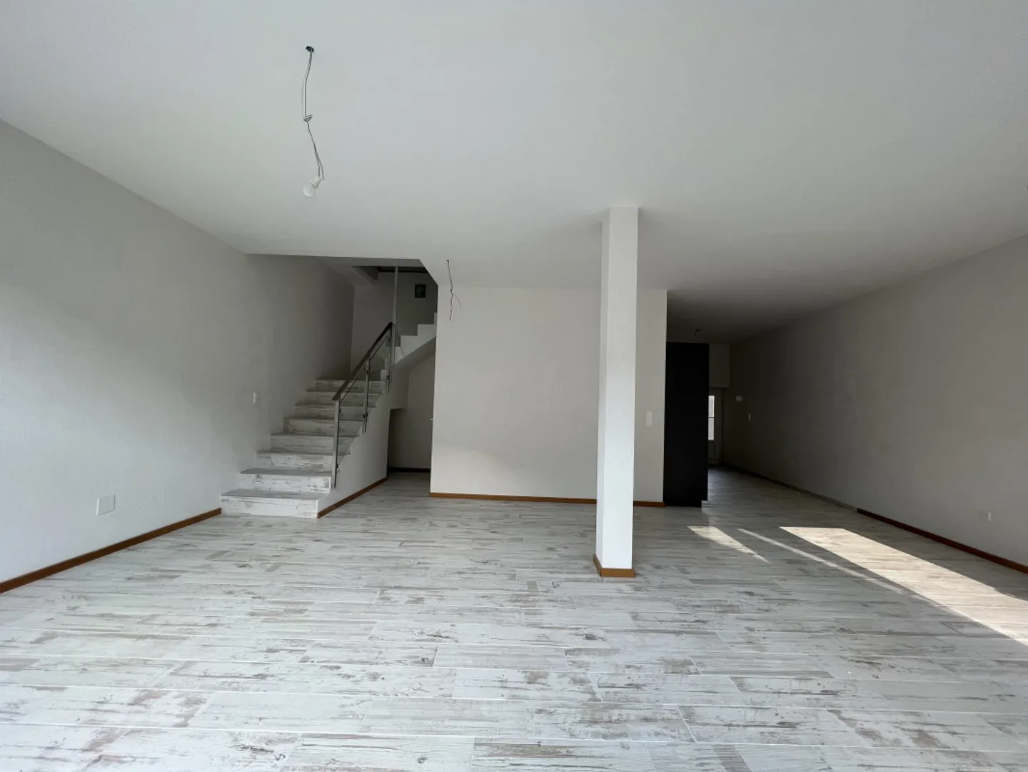 Magnificent duplex apartment of 4.5 rooms in Collombey - Photo 3 of 13