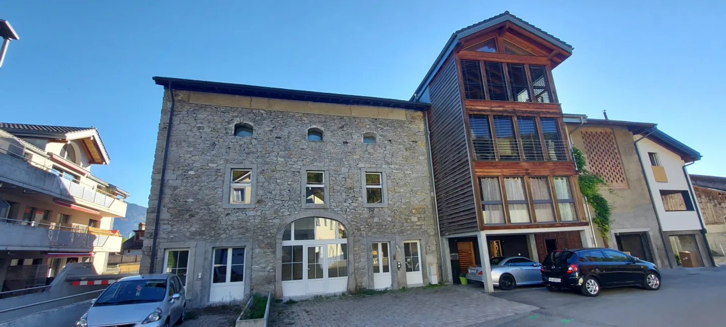 Magnificent duplex apartment of 4.5 rooms in Collombey - Photo 1 of 13