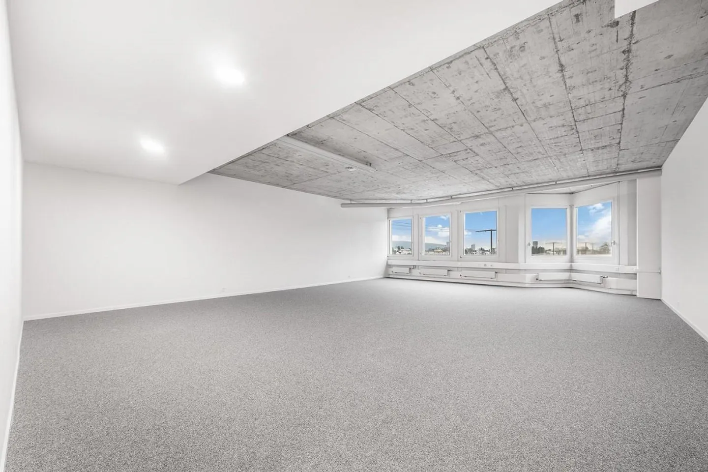 *RENTAL PROMOTION* Your new ready-to-move-in office with 2 months rent-free period! - Photo 2 of 12
