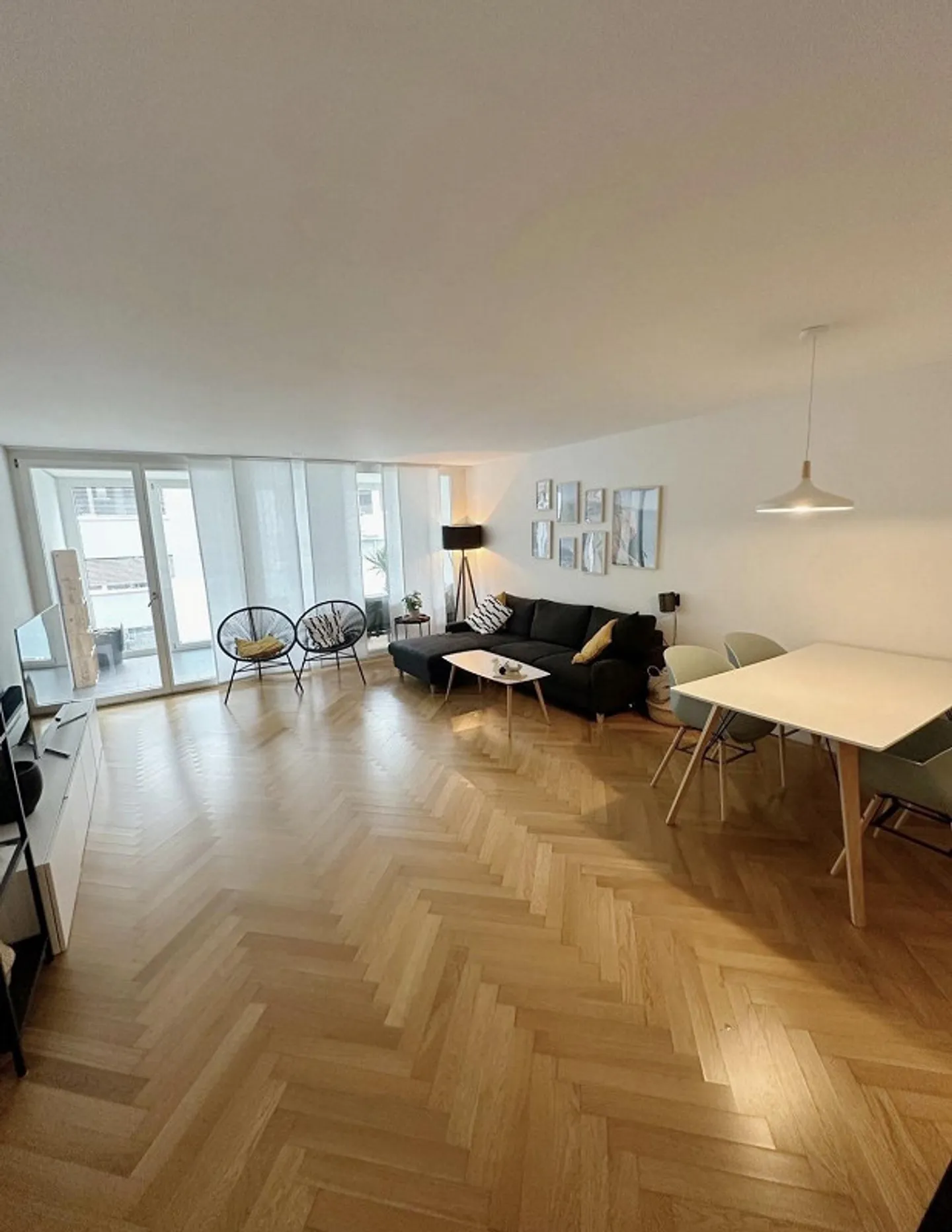 Living in close proximity to the Baden train station - Photo 3 of 10