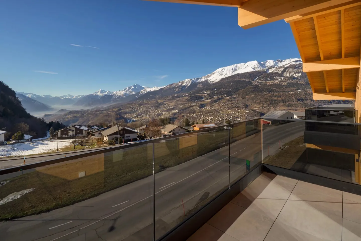 Luxury Chalet in Lens - Photo 3 of 12