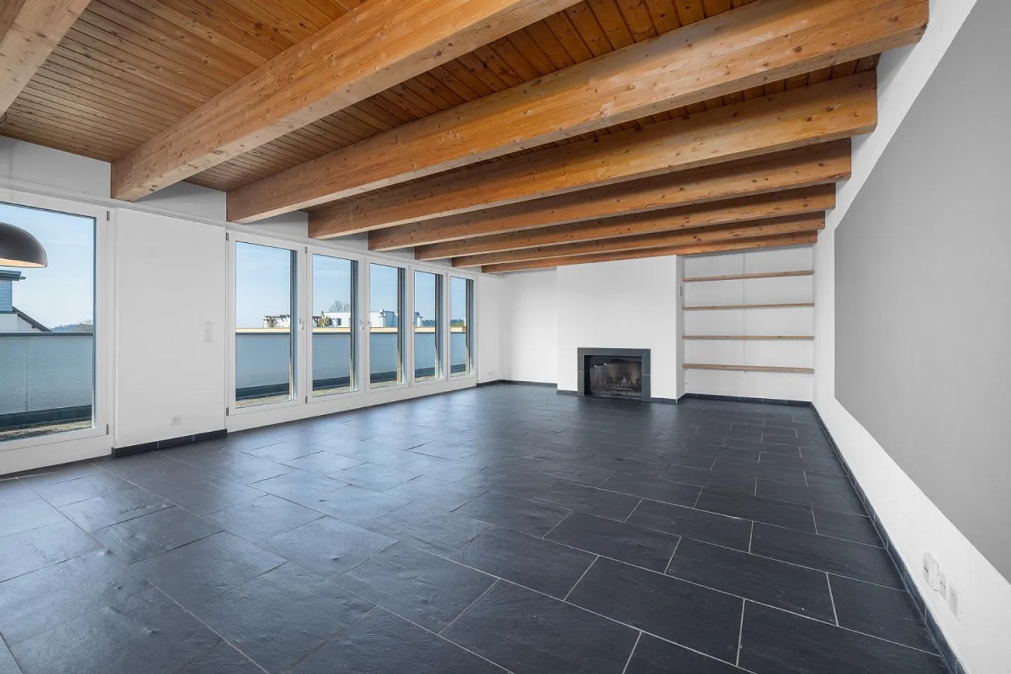 Living happiness on two floors - Photo 5 of 11
