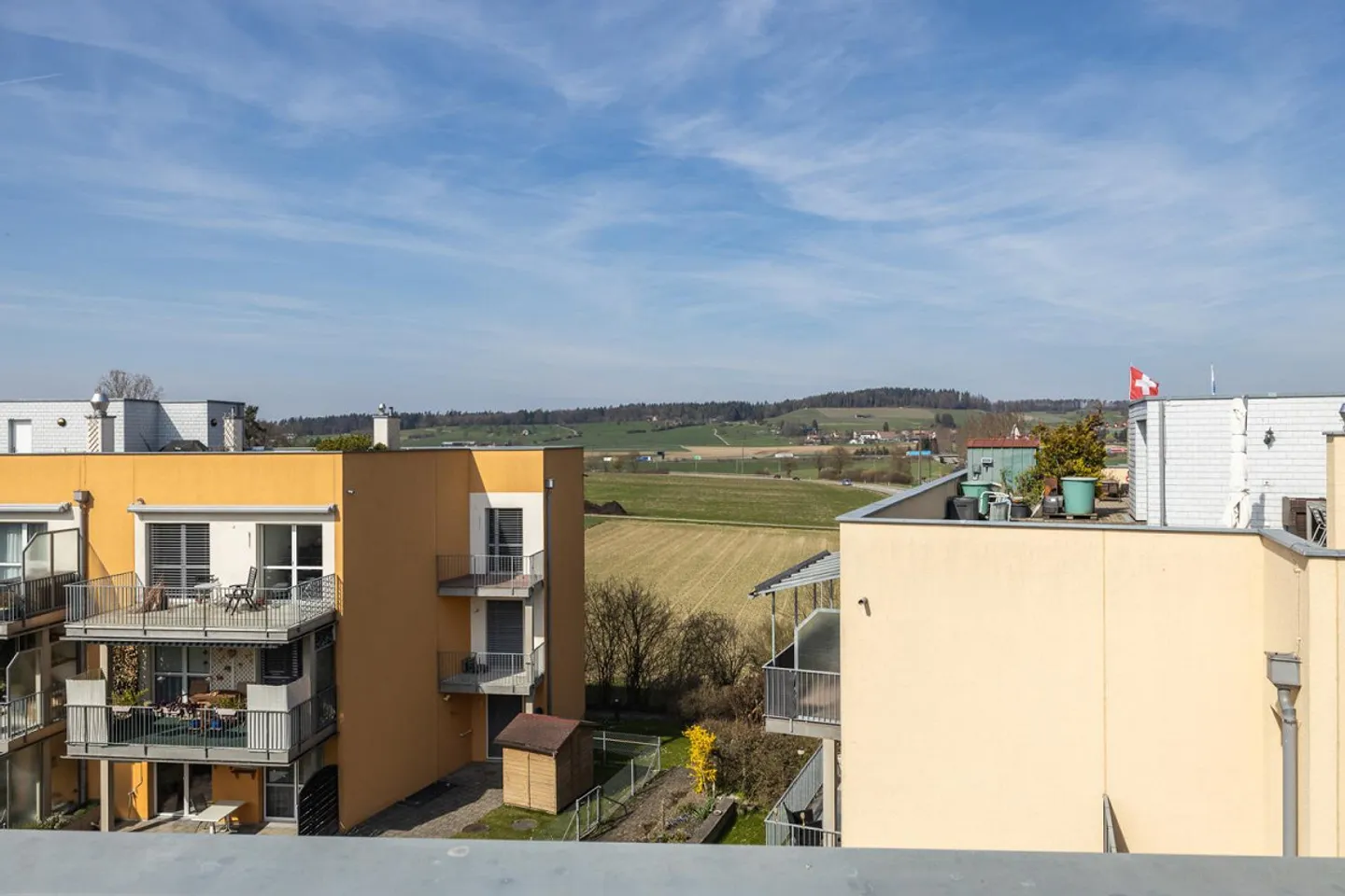 Living happiness on two floors - Photo 10 of 11