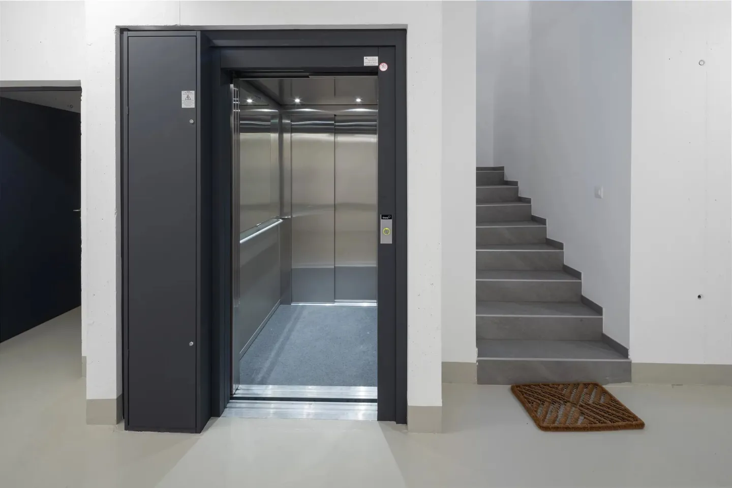 Luxury Chalet in Lens - Photo 11 of 12