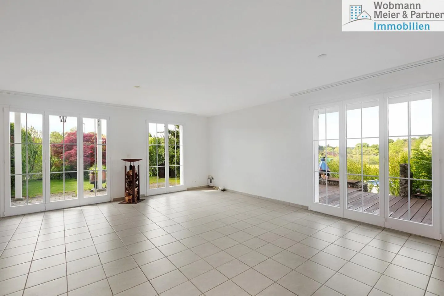 The perfect row corner house for your family - Photo 2 of 10