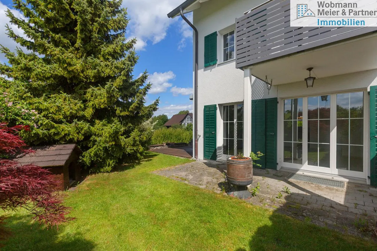 The perfect row corner house for your family - Photo 3 of 10