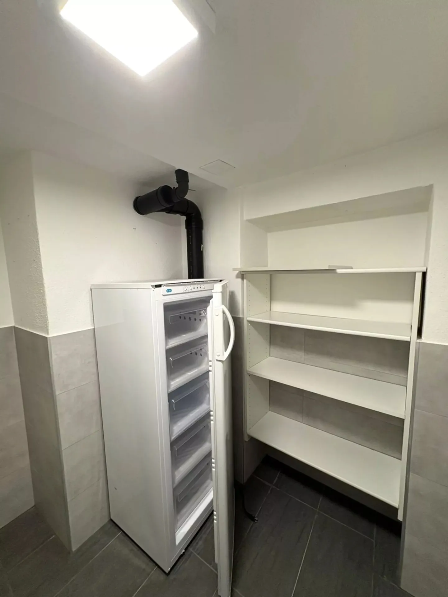 Apartment for rent - Photo 8 of 9