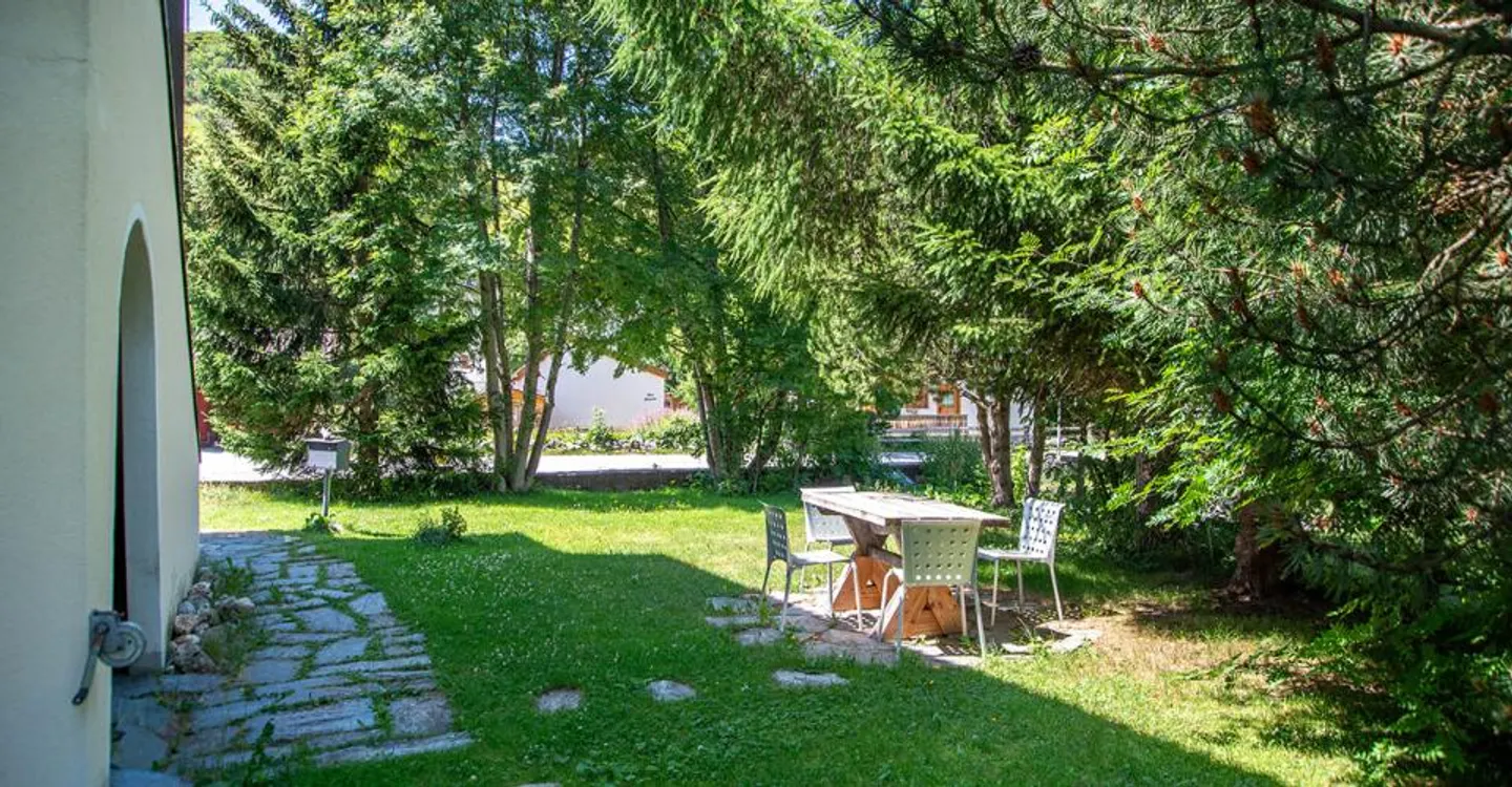 Geräumige Doppelhaushälfte mit Garten - Foto 8 von 8