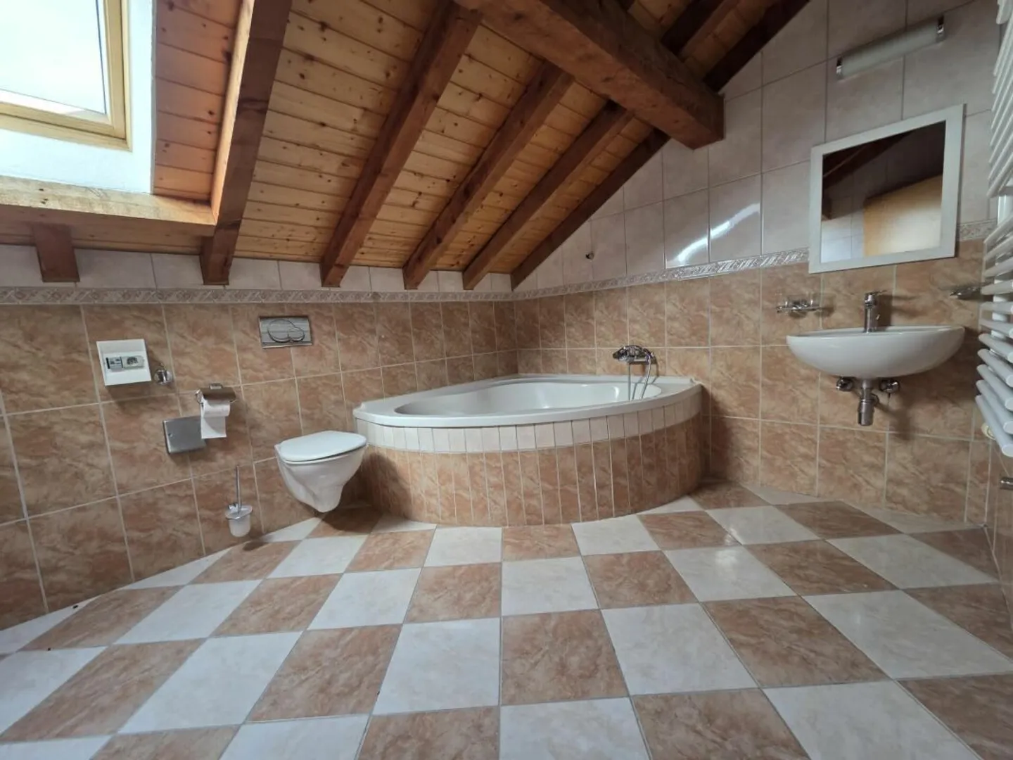 Ampio Appartamento Duplex a Saxon - Foto 8 di 10