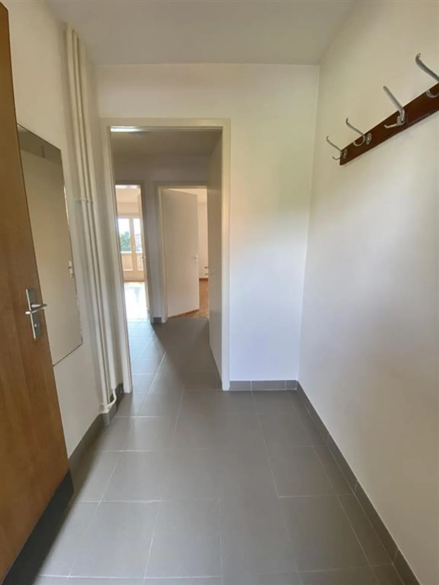 Appartement à louer - Photo 2 sur 8