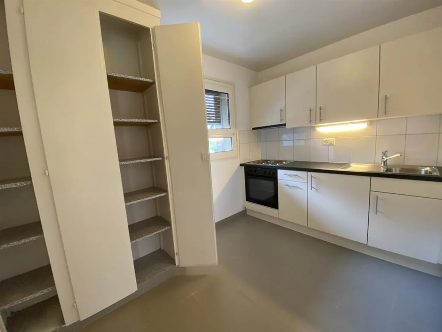 Appartement à louer - Photo 3 sur 8