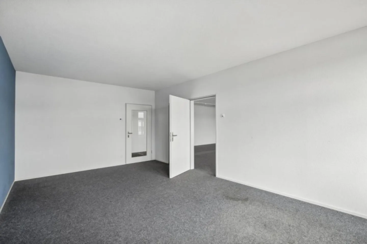 Plug & Work - Expanded Office Spaces for Your Business Success - Photo 2 of 12