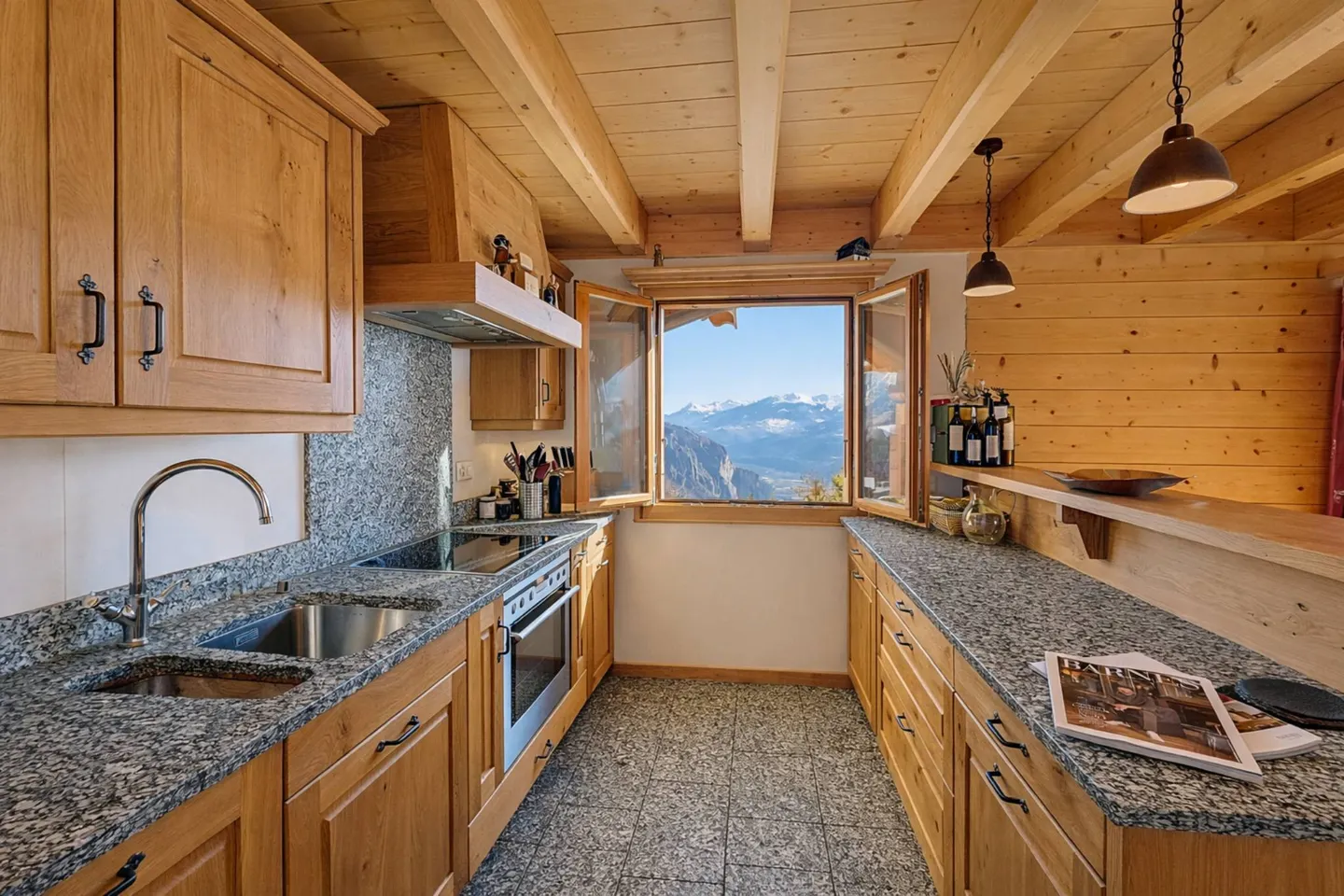 Chalet Charmant en Emplacement Calme - Photo 4 sur 12