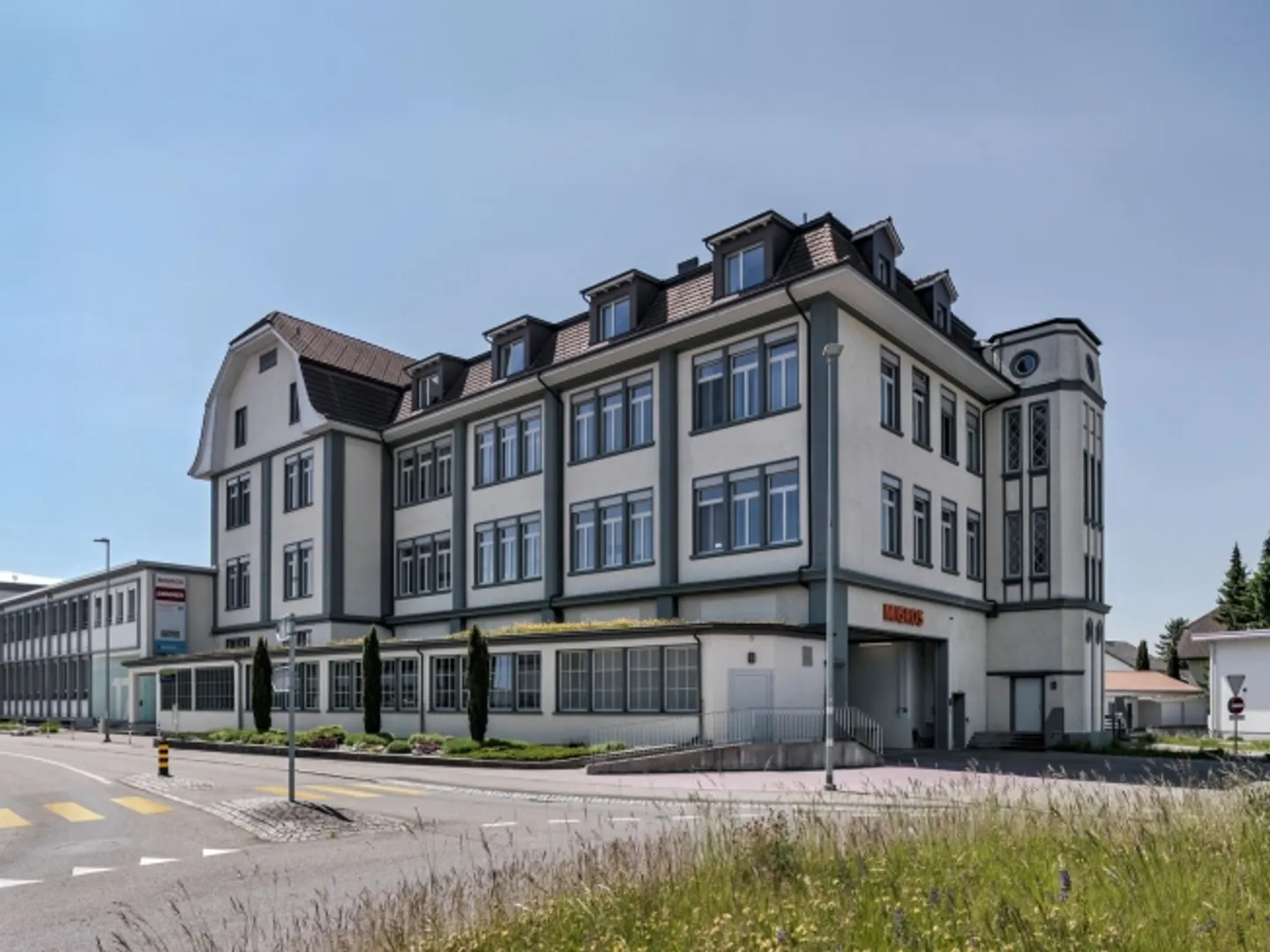 Plug & Work - Expanded Office Spaces for Your Business Success - Photo 7 of 12