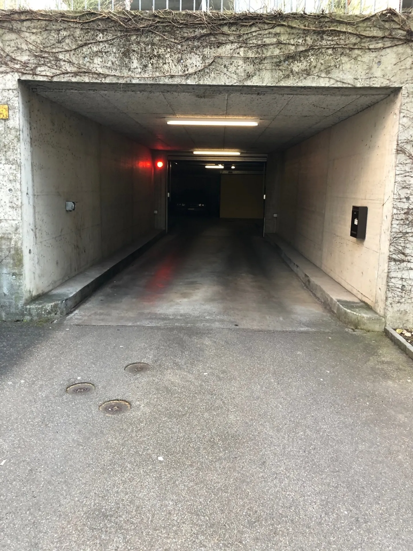 Posto auto in affitto - Foto 1 di 4