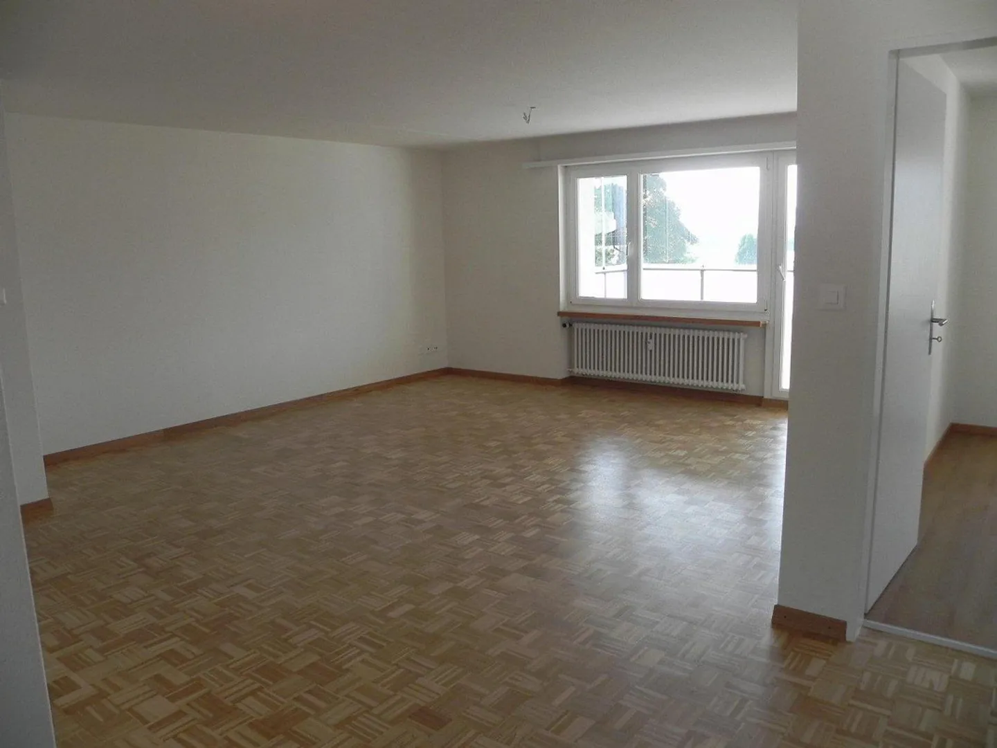 Appartement moderne et lumineux avec grand balcon - Photo 4 sur 9