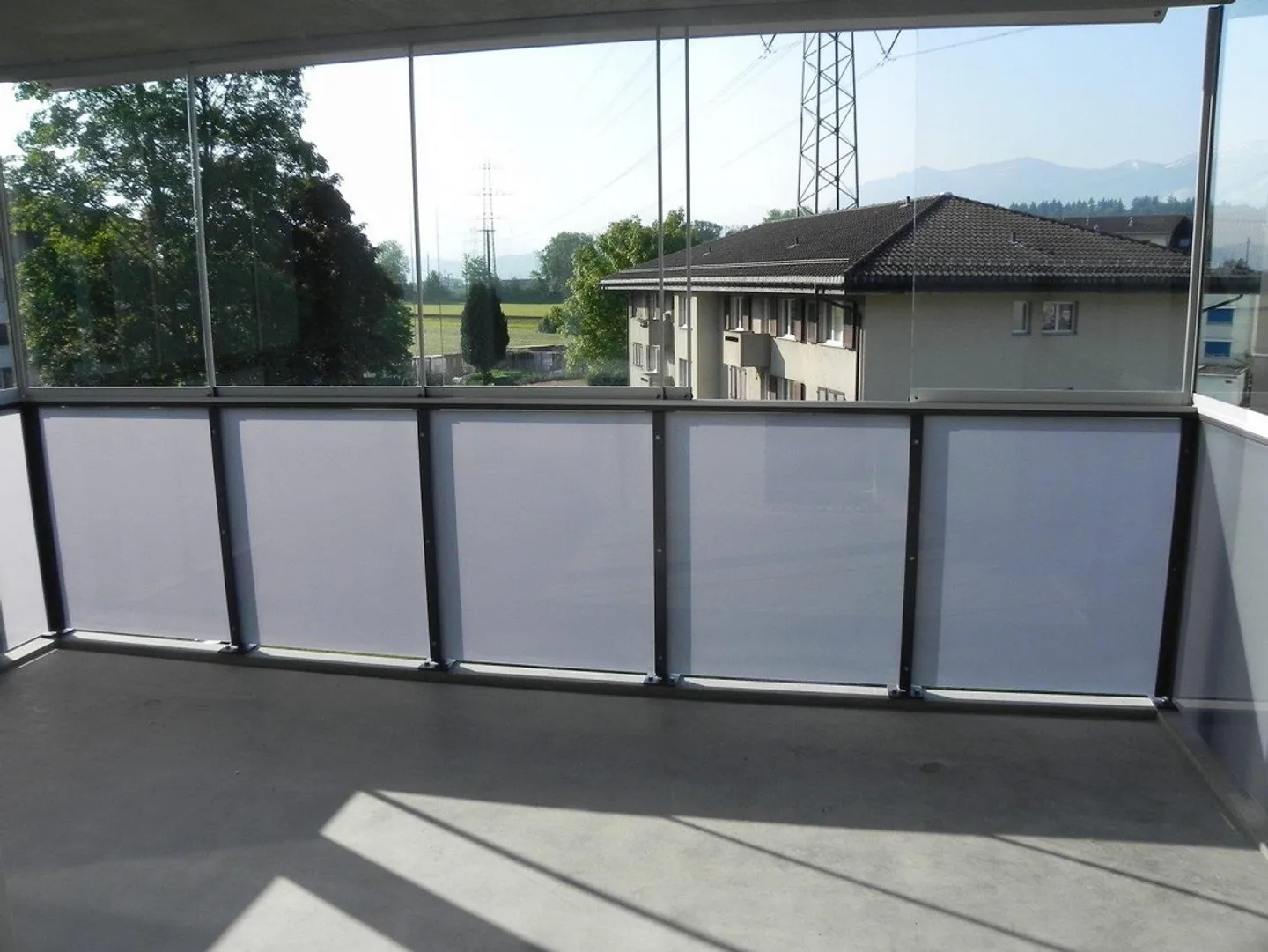 Appartement moderne et lumineux avec grand balcon - Photo 7 sur 9