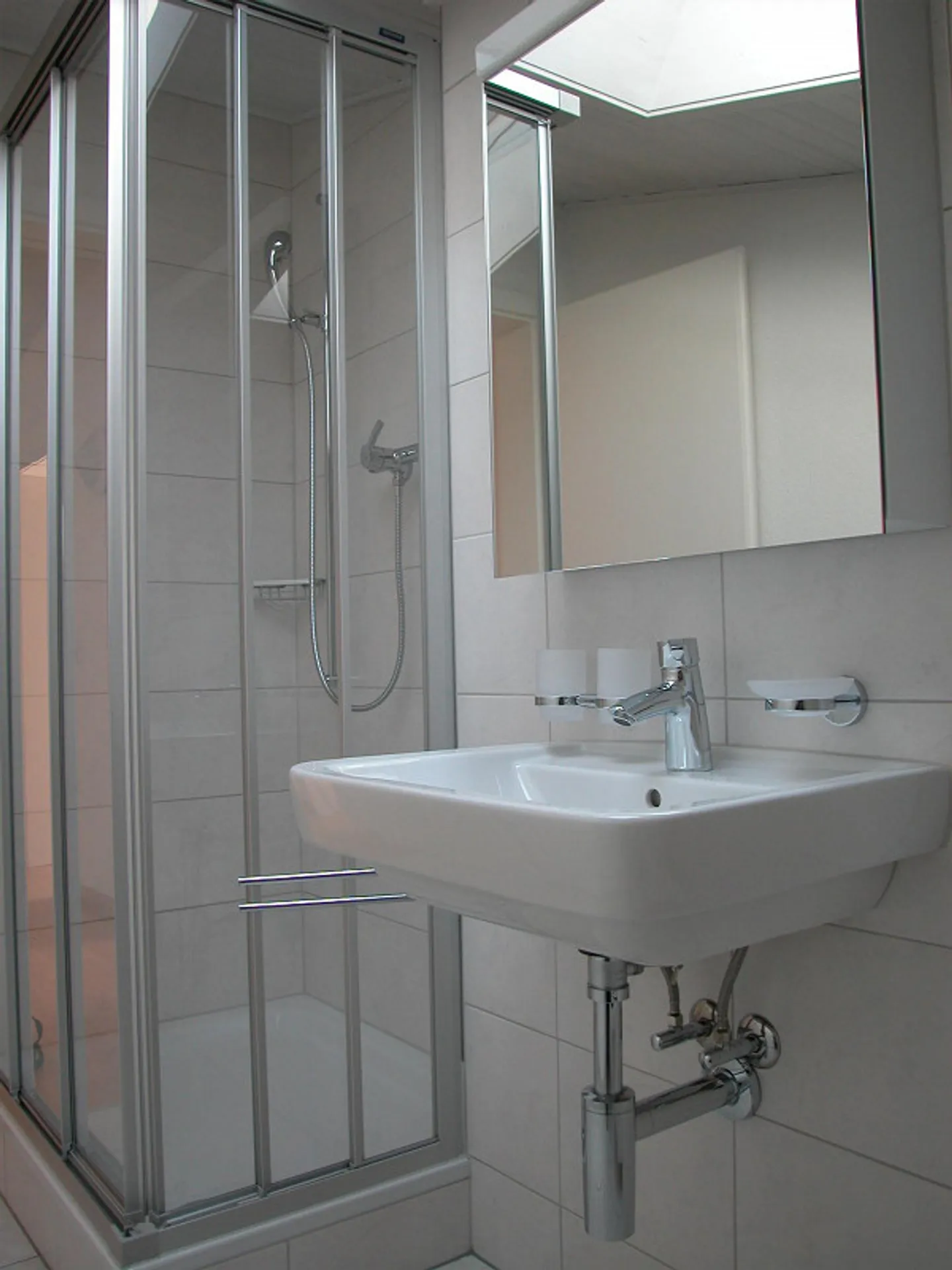 Appartement lumineux de 3,5 pièces dans les combles - Photo 6 sur 12