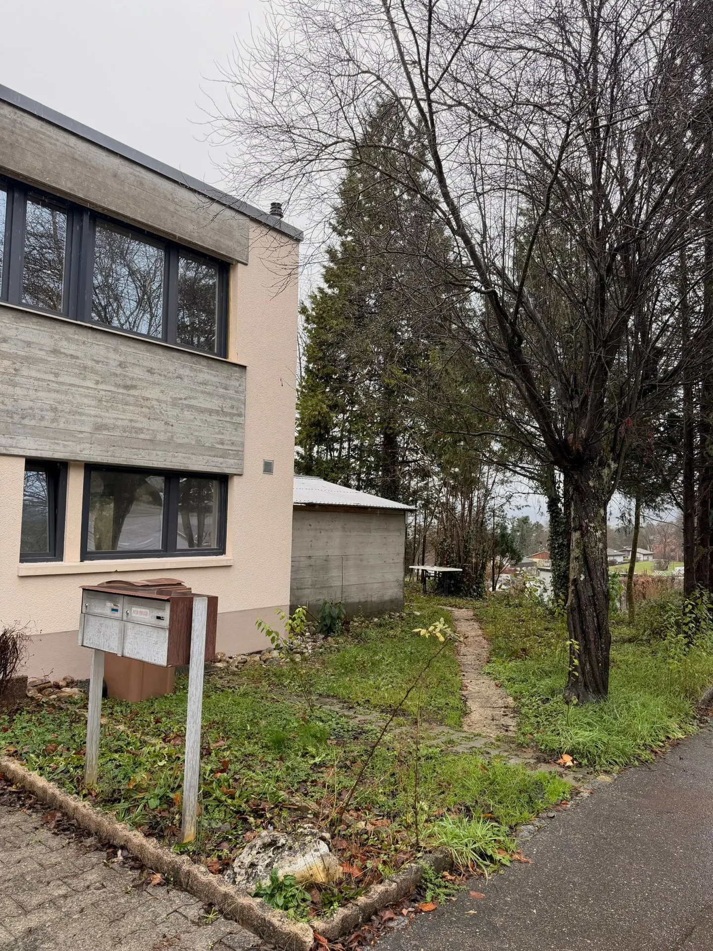Modern 4.5 Room Villa with Garage and Terraces in Delémont - Photo 17 of 17