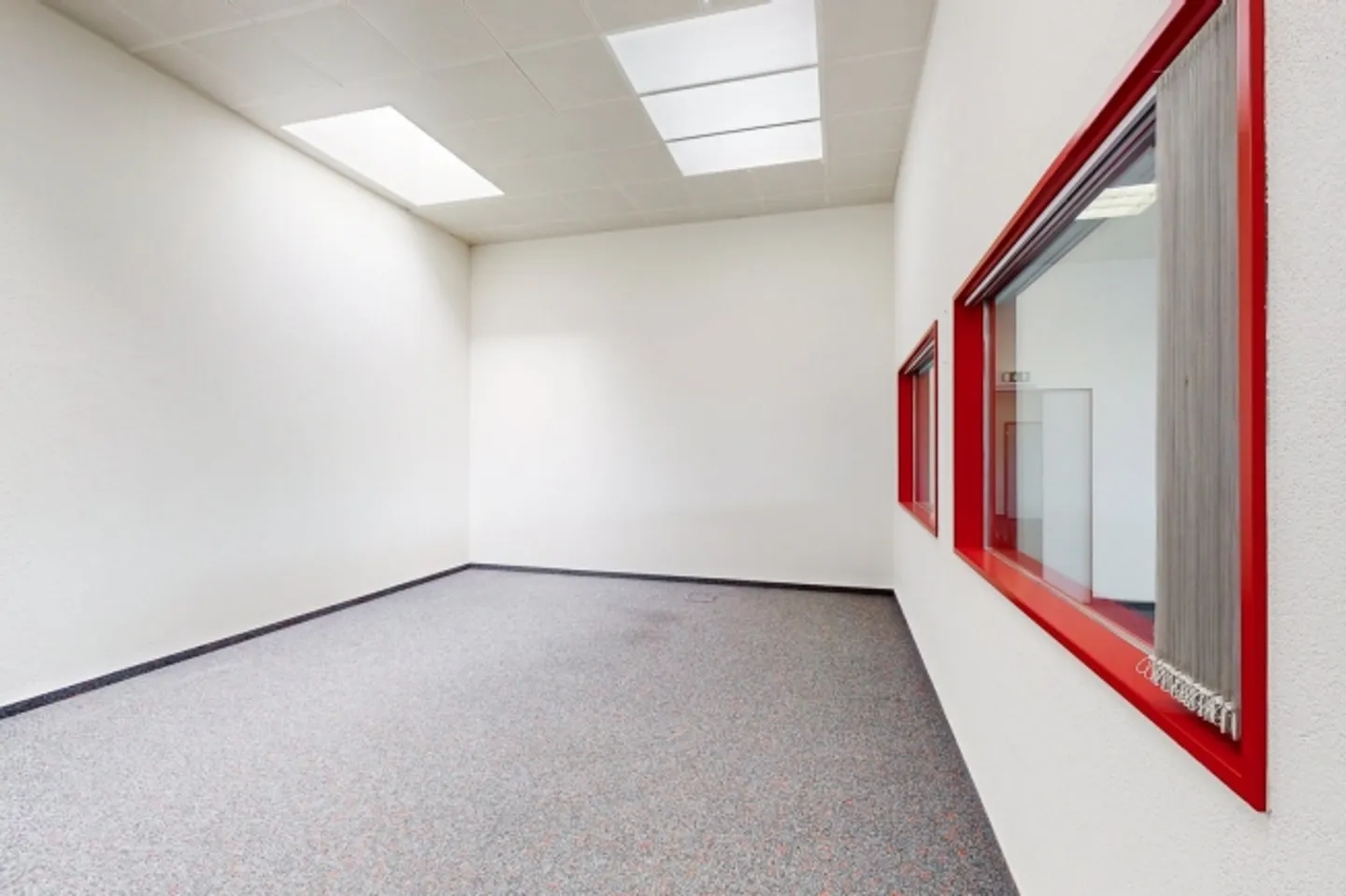 Ein Katzensprung von der Autobahn entfernt – 414 m² Bürofläche - Foto 11 von 13